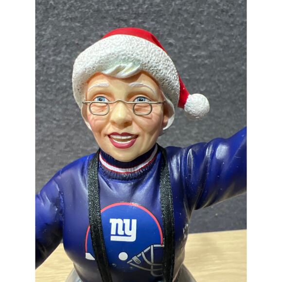 Danbury Mint Dallas Cowboys Mrs Claus 10” Christmas Cheerleader Read - Picture 6 of 12